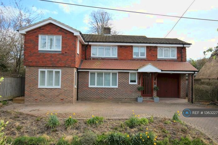 5 Bedroom Detached House To Rent In Kiln Lane, Buriton, Petersfield, GU31