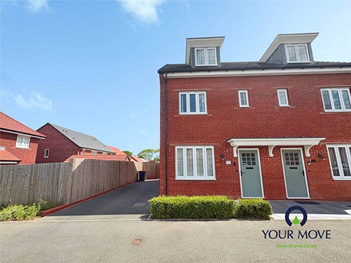 3 Bedroom Semi-Detached House For Sale In Broadbent Close, Ash Green, Coventry, Warwickshire, CV7