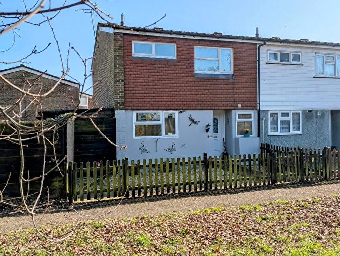 3 Bedroom End Of Terrace House For Sale In Cherry Tree Lane, Godalming, Surrey, GU7