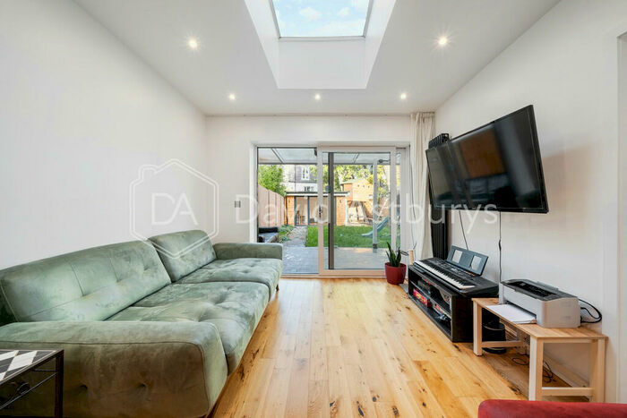 3 Bedroom Apartment To Rent In Rosebery Gardens, Crouch End, London, N8