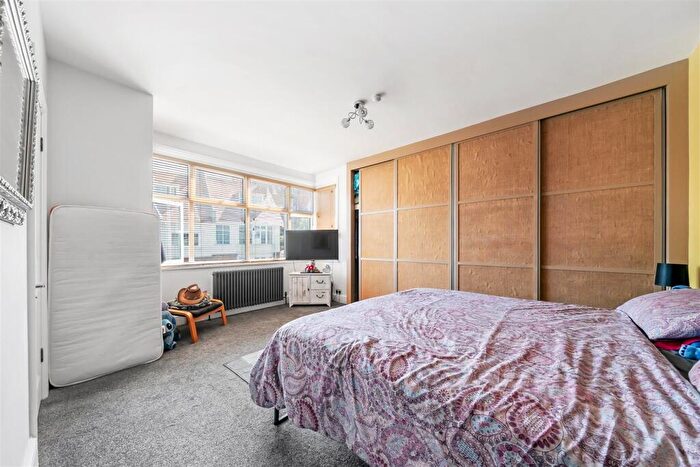 3 Bedroom House For Sale In Springfield Road, Swanage, BH19 - Photo 9