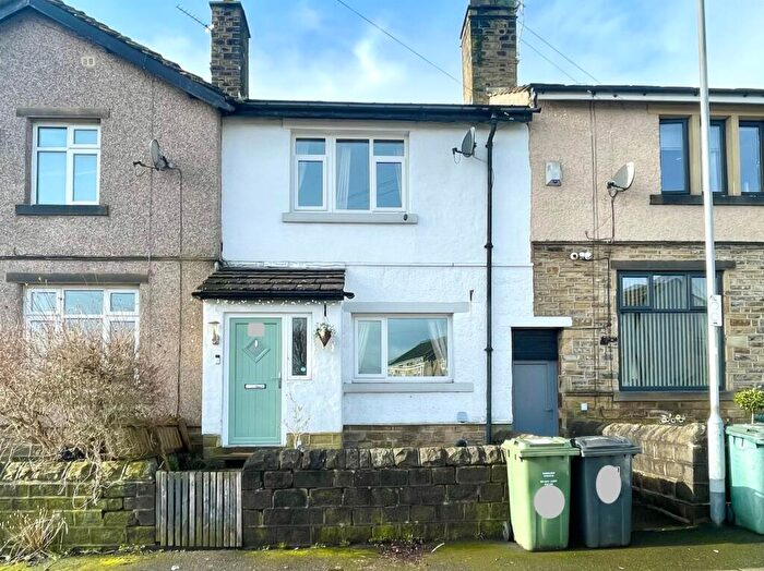 3 Bedroom Terraced House For Sale In Lowerhouses Road, Huddersfield, HD3