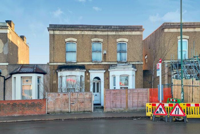 1 Bedroom Flat To Rent In Leytonstone Road, Stratford, E15