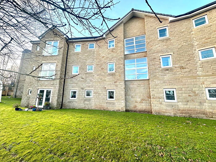 3 Bedroom Apartment For Sale In Grenoside Grange Close, Grenoside, Sheffield, S35