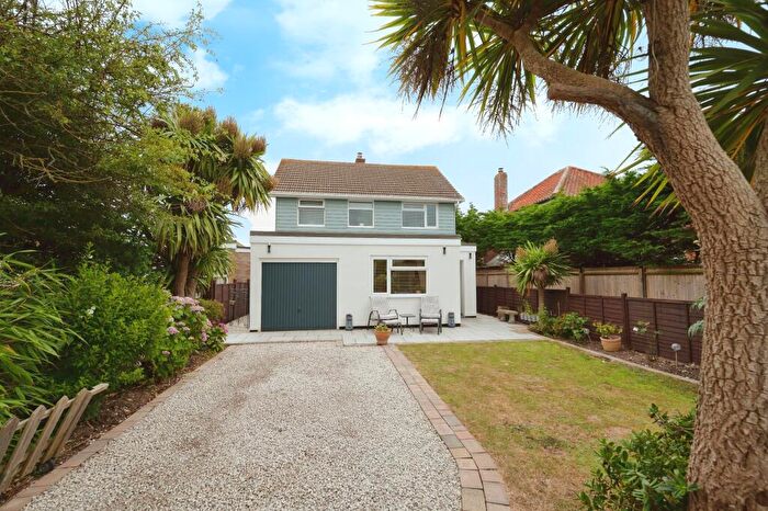 4 Bedroom Detached House For Sale In Culver Drive, Hayling Island, Hampshire, PO11
