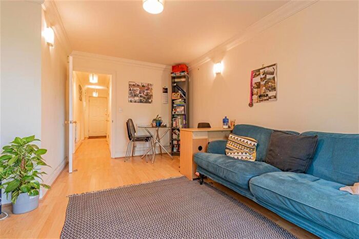 2 Bedroom Flat To Rent In Water Eaton Road, Oxford, OX2