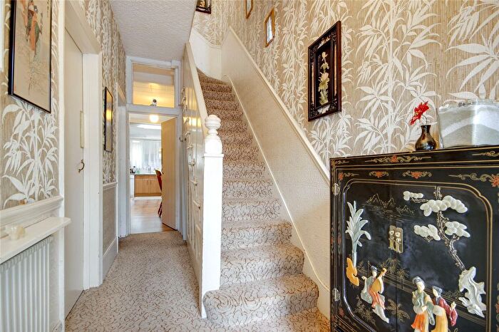 3 Bedroom Terraced House For Sale In Cornwall Avenue, London, N22