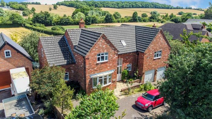 4 Bedroom Detached House For Sale In Bedford Road, Stagsden, MK43