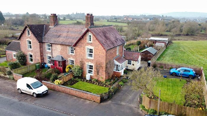 4 Bedroom Semi-Detached House For Sale In Barbers Bridge, Rudford, GL2