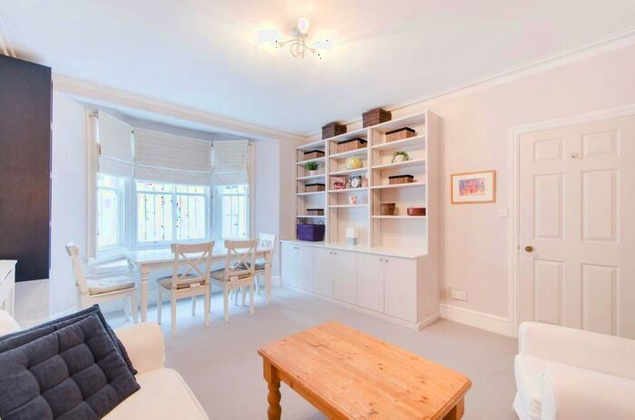 1 Bedroom Maisonette To Rent In Finborough Road, Chelsea, London, SW10