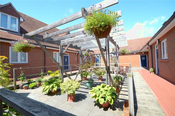 1 Bedroom Flat To Rent In Southwater, West Sussex, RH13