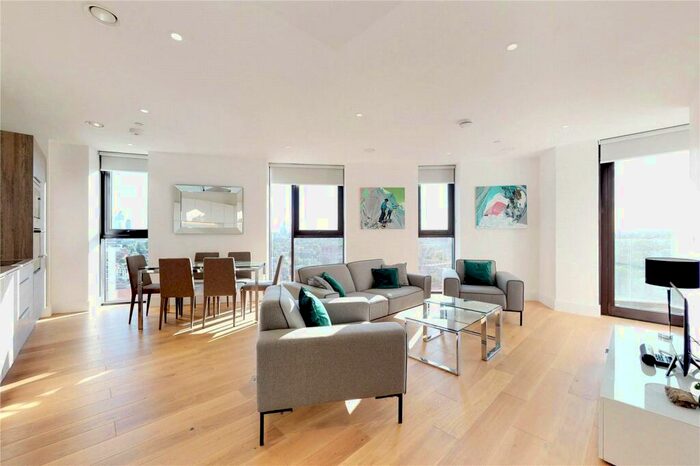 2 Bedroom Apartment To Rent In Kingsland High Street, London, Uk, E8