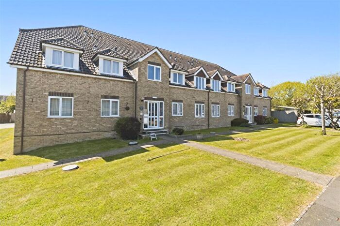 1 Bedroom Flat For Sale In Honeycrag Close, Polegate, BN26
