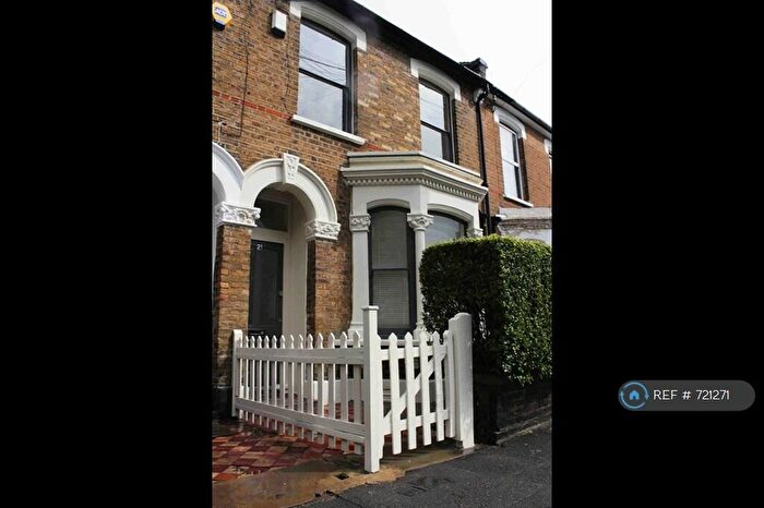 3 Bedroom Terraced House To Rent In Ivanhoe Road, London, SE5