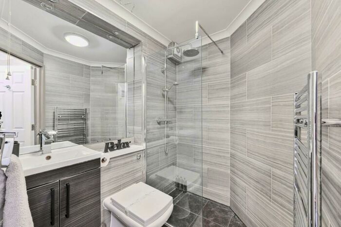 1 Bedroom Flat To Rent In Verulam Avenue, Walthamstow, London, E17