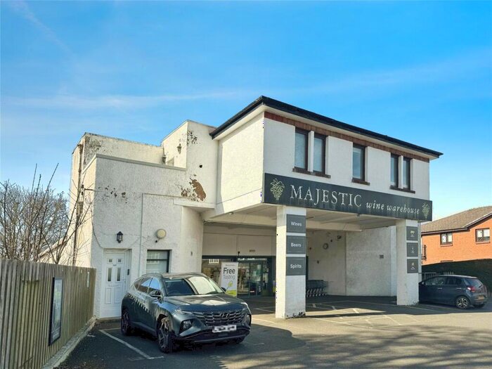 3 Bedroom Flat To Rent In Buckstone Terrace, Edinburgh, Midlothian, EH10