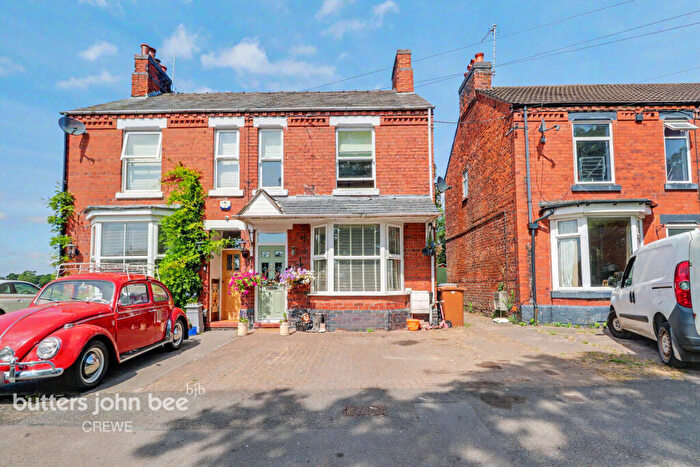 3 Bedroom Semi-Detached House For Sale In Crewe Green Avenue, Crewe, CW1