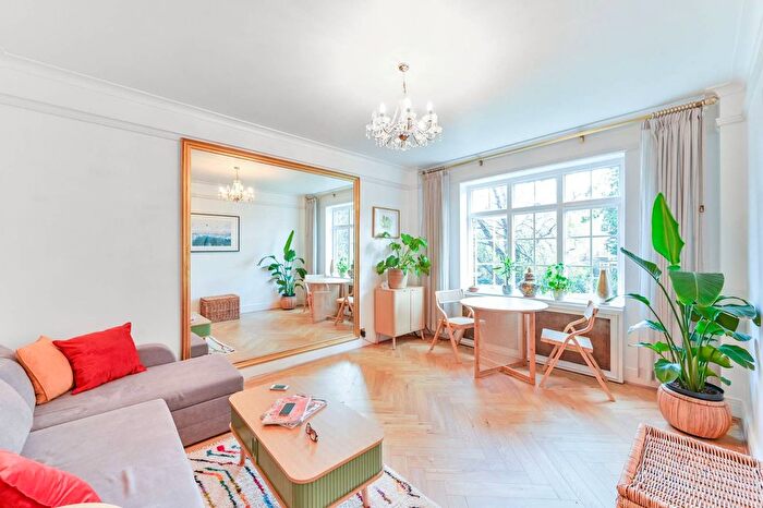 2 Bedroom Flat For Sale In Florence Court, Maida Vale, St John's Wood, London, W9