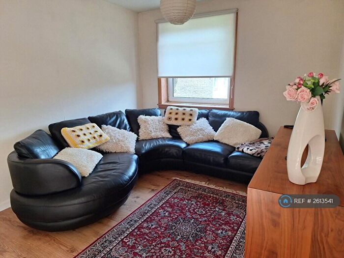 2 Bedroom Flat To Rent In Cornhill Terrace, Aberdeen, AB16