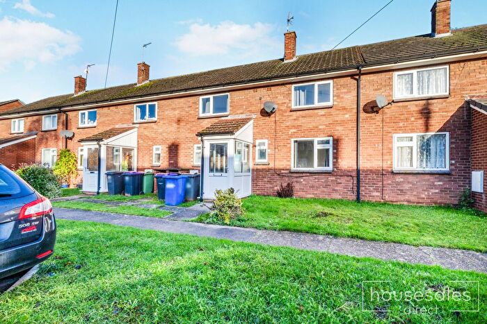 4 Bedroom Terraced House For Sale In Louisberg Road Hemswell Cliff, Gainsborough, DN21
