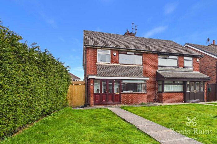 3 Bedroom Semi Detached House For Sale In Glenmarsh Close, Liverpool, Merseyside, L12