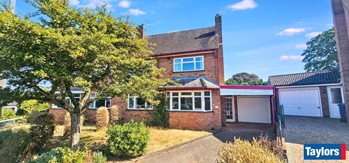 3 Bedroom Semi Detached House For Sale In Margaret Drive, Oldswinford, Stourbridge, DY8