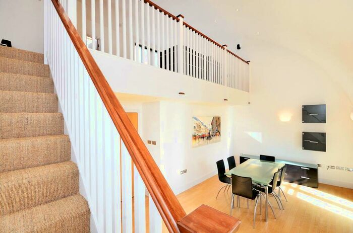 2 Bedroom Flat To Rent In Owen Street, Angel, London, EC1V