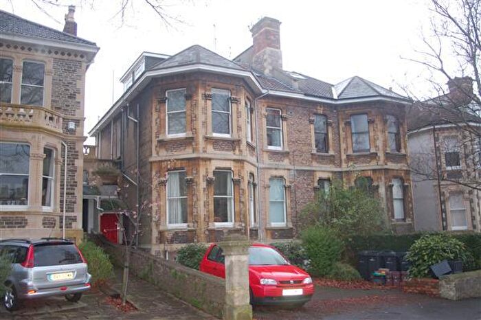 3 Bedroom Apartment To Rent In Archfield Road - Gas & Electric Included, BS6