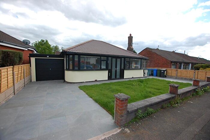 3 Bedroom Bungalow To Rent In St. Christophers Avenue, Ashton-under-Lyne, Greater Manchester, OL6