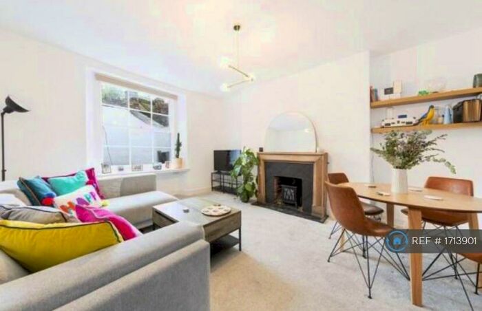 2 Bedroom Flat To Rent In Gordon Road, Clifton, Bristol, BS8