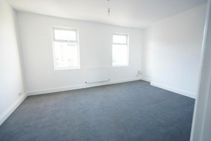 1 Bedroom Apartment To Rent In Southend Road, Grays, RM17