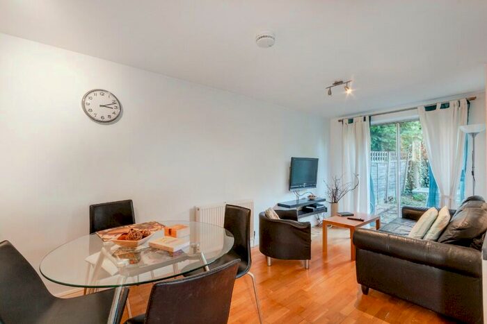 House Of Multiple Occupation To Rent In Plough Way, London, SE16