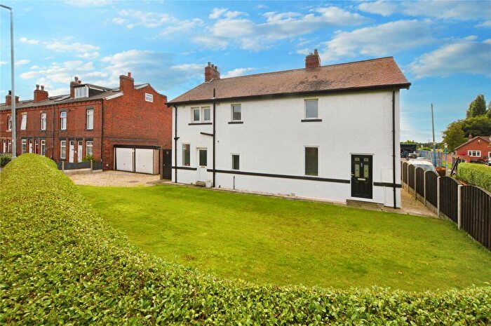 4 Bedroom Detached House For Sale In Lower Mickletown, Methley, Leeds, West Yorkshire, LS26