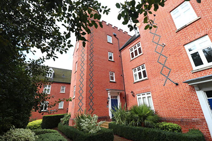 2 Bedroom Apartment To Rent In Nightingale Court - The Galleries, CM14