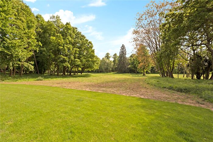 2 Bedroom Apartment To Rent In Parklands, Besselsleigh, Abingdon, Oxfordshire, OX13