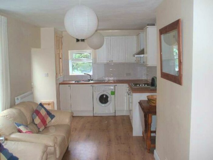 4 Bedroom House To Rent In Moy Road, Roath, Cardiff, CF24