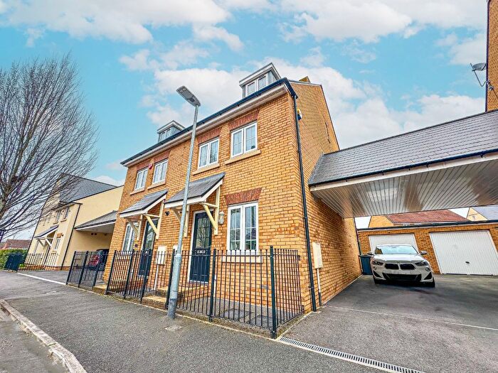 3 Bedroom Semi Detached House For Sale In Stubby Lane, Cheddon Fitzpaine, Taunton, Somerset, TA2