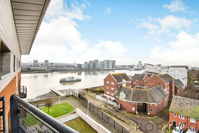 1 Bedroom Flat To Rent In Lowestoft Mews, Royal Docks, E16