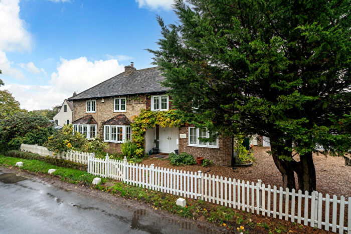 4 Bedroom Character Property For Sale In Astrope Lane, Astrope, Tring, HP23