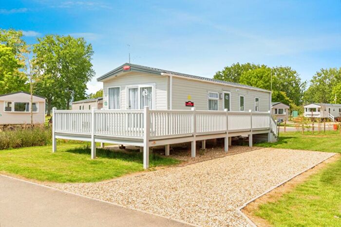2 Bedroom Detached House For Sale In River Meadows, Billing Aquadrome, Northampton, Northamptonshire, NN3