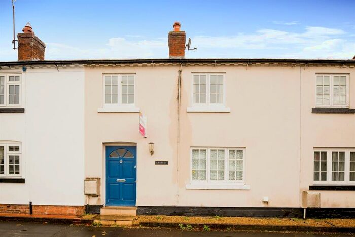 2 Bedroom House To Rent In High Street, Farndon, Chester, CH3