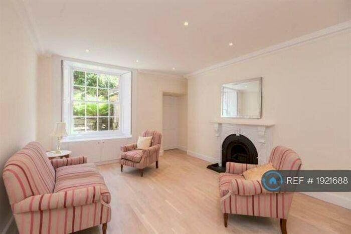 2 Bedroom Flat To Rent In Brandon Street, Edinburgh, EH3