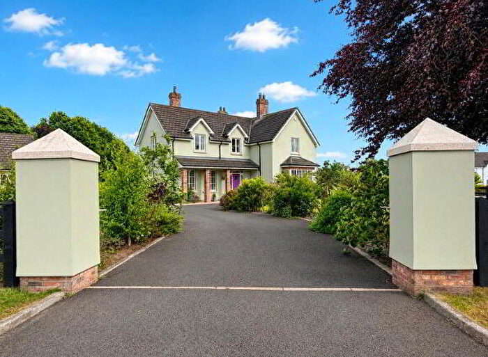 4 Bedroom Detached House For Sale In Bannview Road, Banbridge, BT32