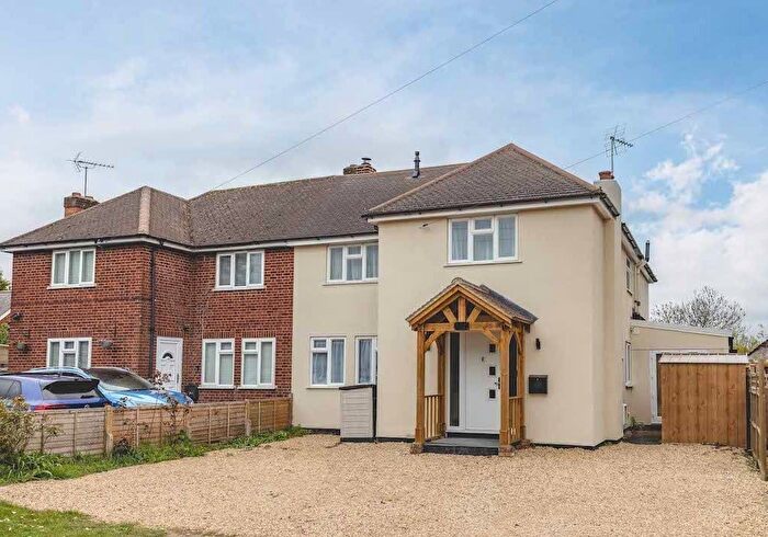 4 Bedroom Semi-Detached House For Sale In Lossie Drive, Iver, SL0