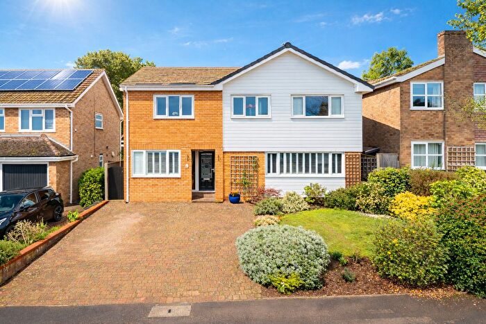 4 Bedroom Detached House For Sale In Greenways, Bow Brickhill, Milton Keynes, MK17