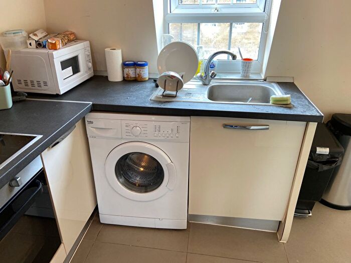 2 Bedroom Flat To Rent In Wapping Lane, Wapping Lane, E1W