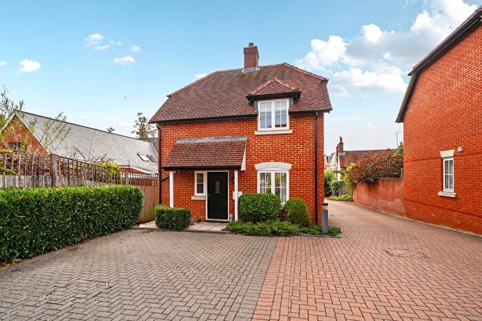 2 Bedroom Detached House To Rent In Normandy Street, Alton, Hampshire, GU34