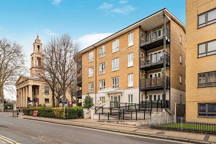 2 Bedroom Flat For Sale In Wells Way, Camberwell, London, SE5