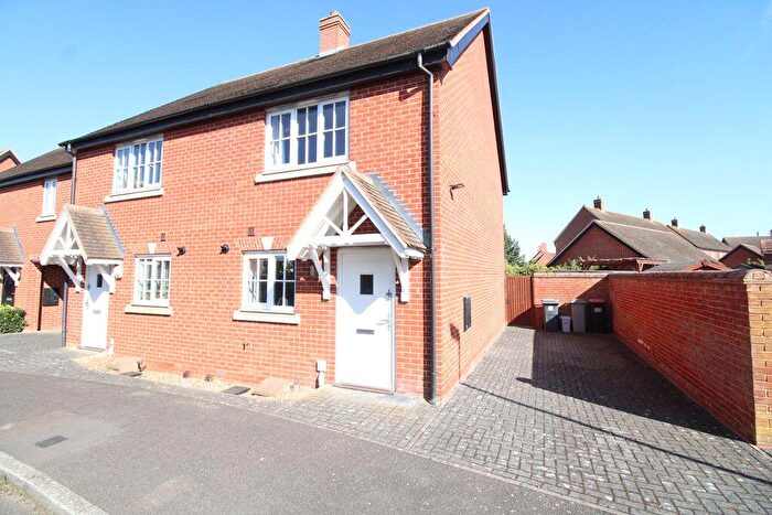 2 Bedroom End Of Terrace House To Rent In Woodpecker Close, Great Barford, MK44