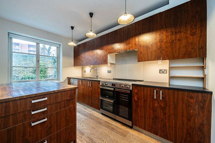 4 Bedroom Property To Rent In Upper Mall, Hammersmith, W6